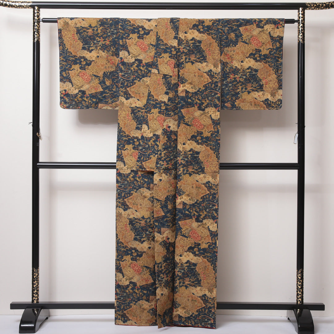 小紋 袷 身丈163cm 裄64cm 正絹 茶屋辻 芍薬や笠松 紺系 ちりめん Sランク しつけ糸 1215-02235