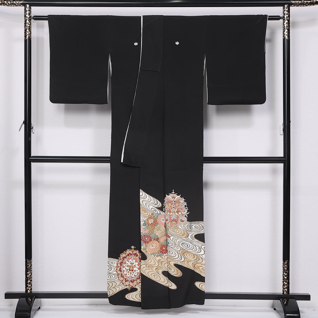 黒留袖 身丈156cm 裄丈64cm 袷 五つ紋 五三桐 正絹 Sランク 広衿 比翼仕立て アラベスク 観世水 菊 1211-F0417