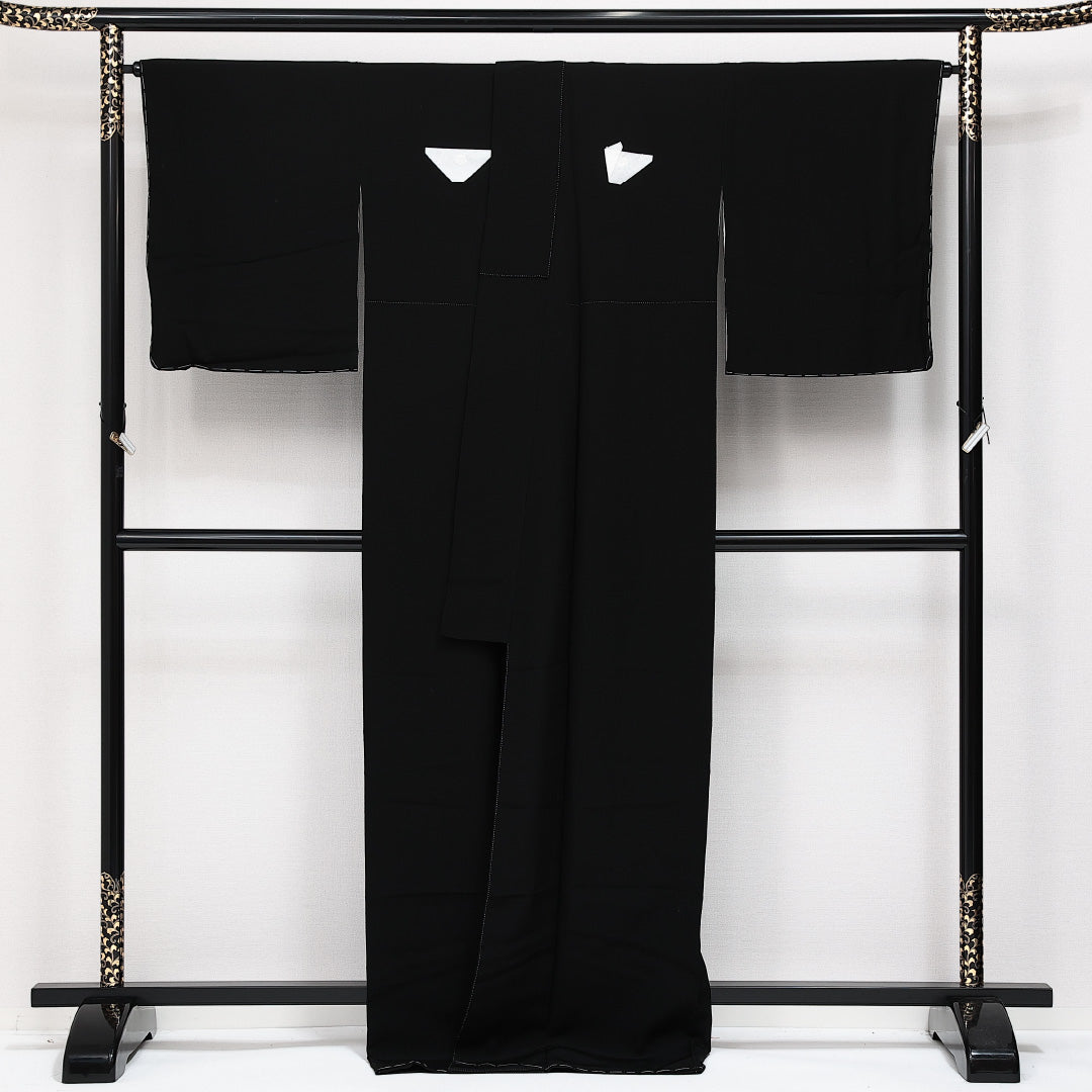 未使用品 黒紋付 五つ紋 蔦 身丈169cm 裄丈67cm Nランク 正絹 袷 広衿 XL しつけ糸 フォーマル 上品 厳か 黒系 1299-F0617