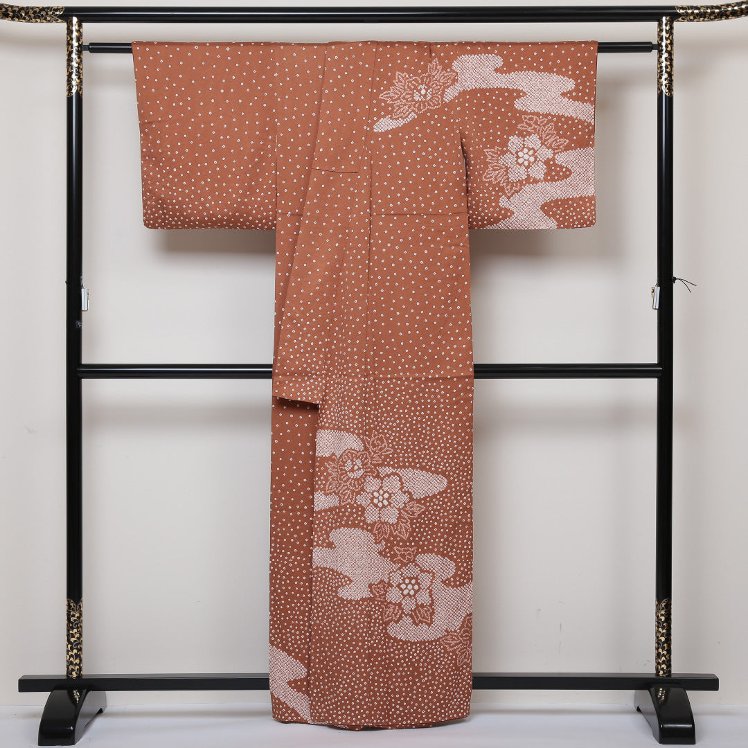 訪問着 袷 身丈160cm 裄丈64cm 正絹 Sランク 紋意匠 (紗綾型) セミフォーマル 広衿 Lサイズ 絞り 牡丹 茶系 RP 1217-04244