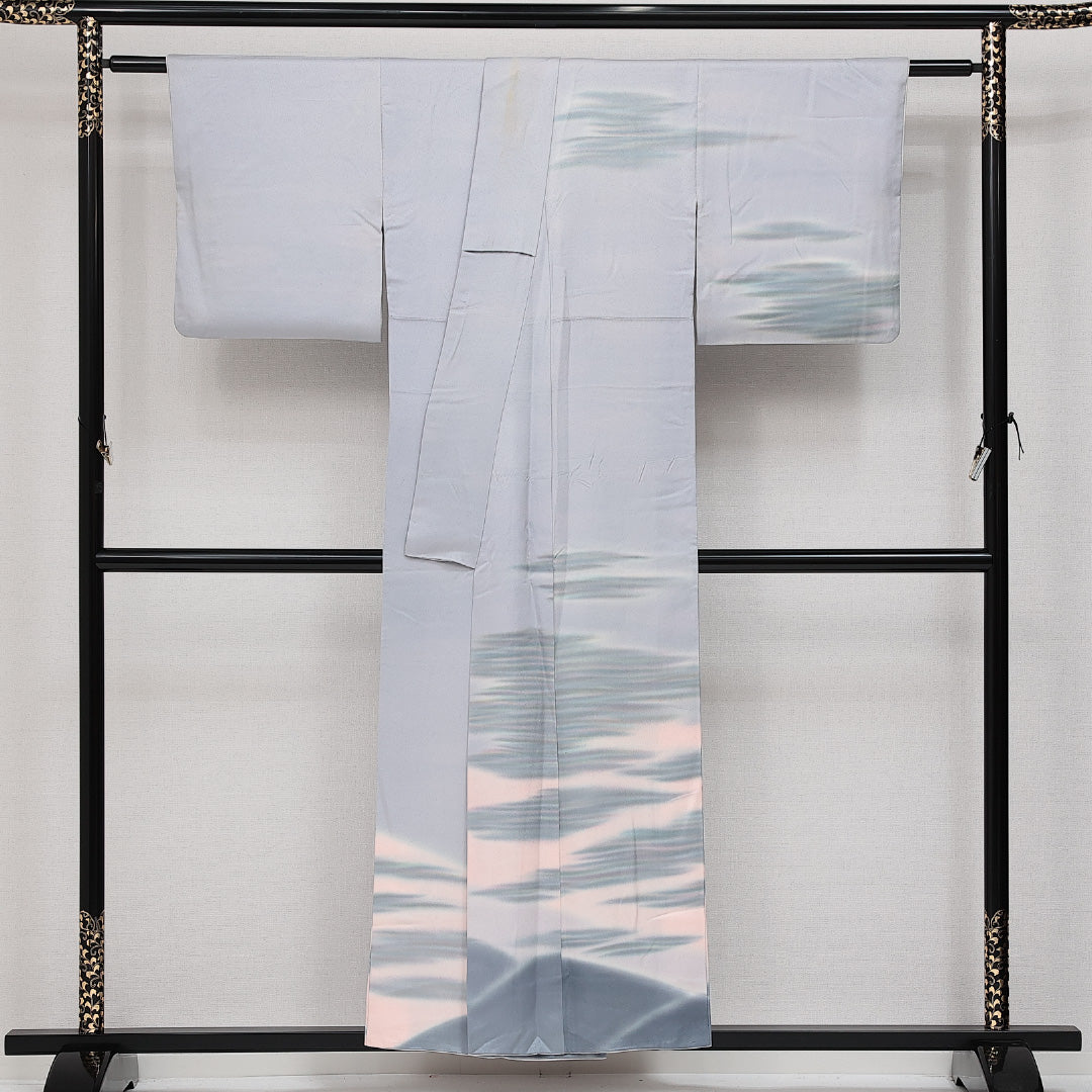 訪問着 袷 身丈153cm 裄丈61cm Aランク 正絹 広衿 Sサイズ セミフォーマル 落款 虹彩染 霞 遠山 幻想的 しとやか 水色系 グレー系 1212-14248