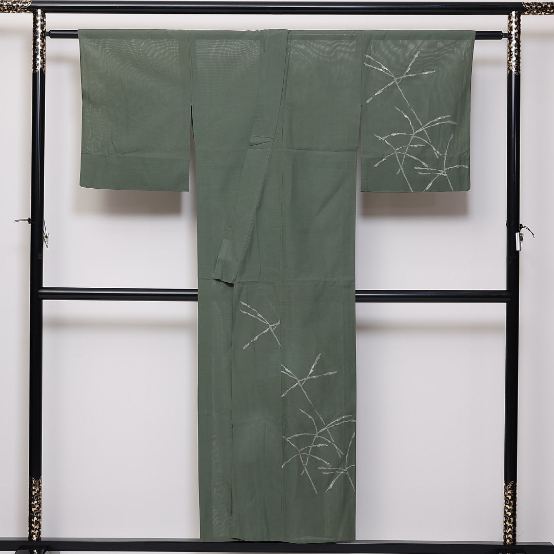 付下げ 夏物 絽 身丈151cm 裄丈63cm 正絹 Aランク Sサイズ 広衿 一つ紋(蔦) セミフォーマル 創作柄 緑系 1261-04668