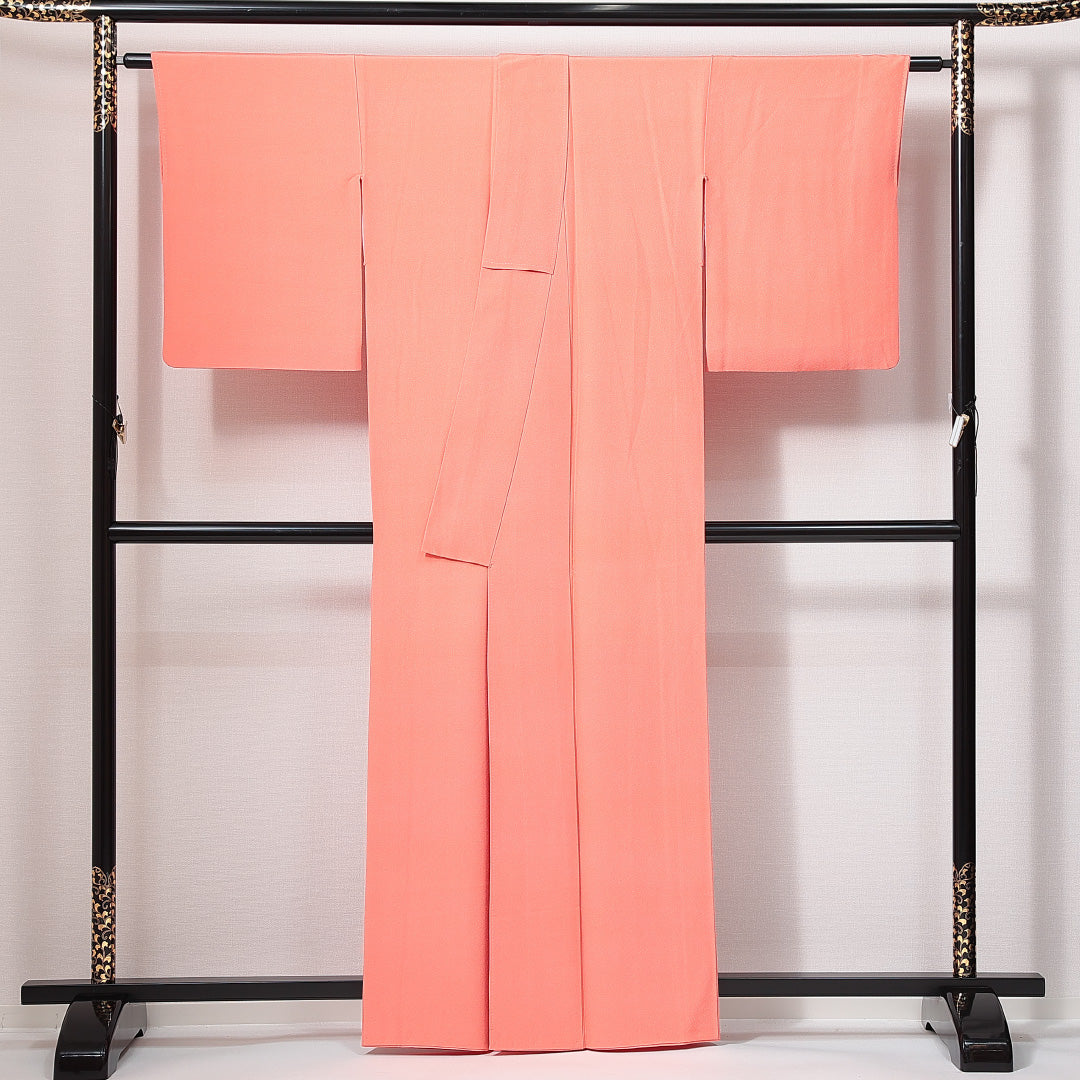 色無地 袷 身丈160cm 裄丈62cm 正絹 Sランク 一つ紋 (抱き柏) セミフォーマル 広衿 Lサイズ 無地 朱系 RP 1219-14953