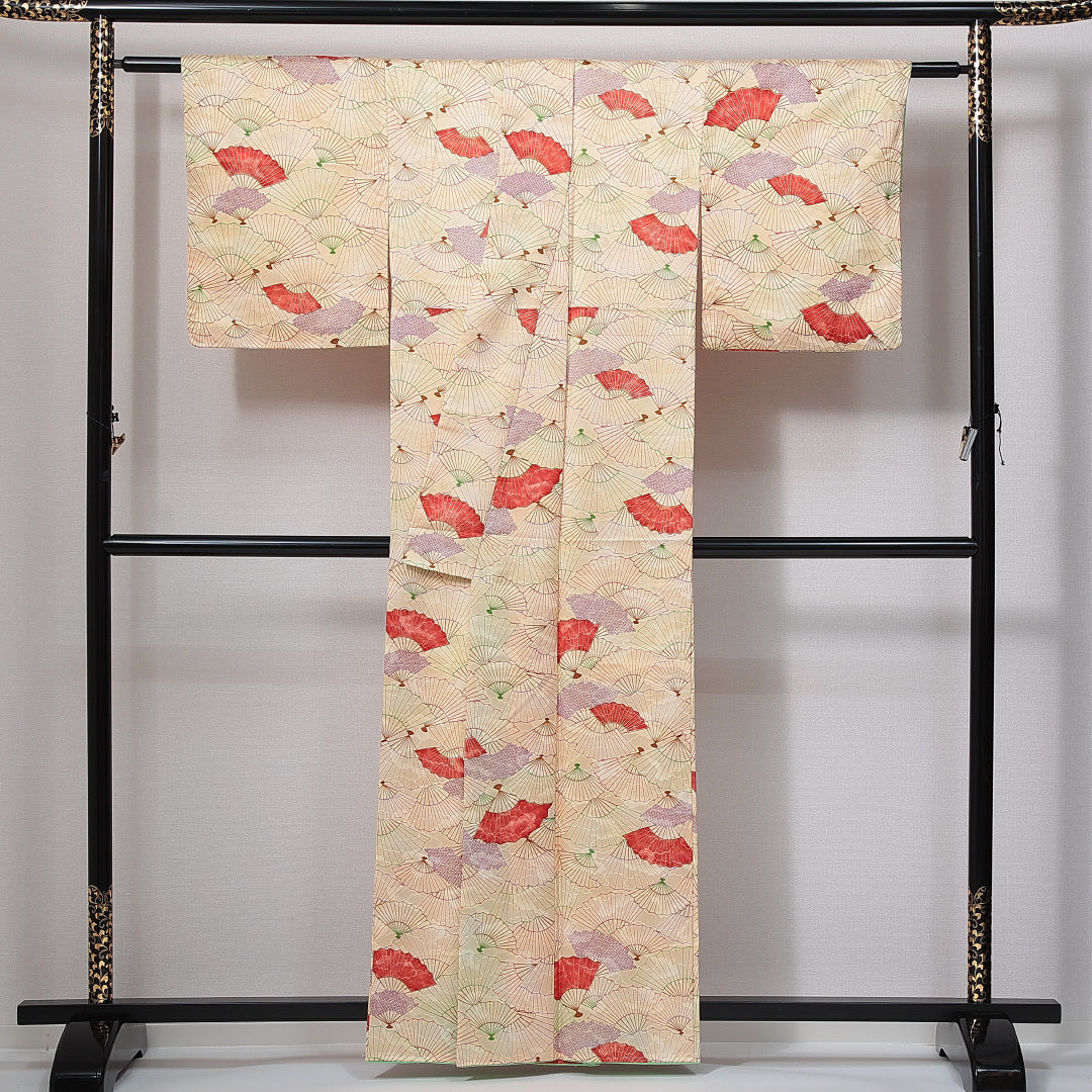 洗える着物 小紋 袷 身丈159cm 裄丈62cm ポリエステル Aランク インフォーマル 広衿 Mサイズ 扇 クリーム系 RP 1221-14994