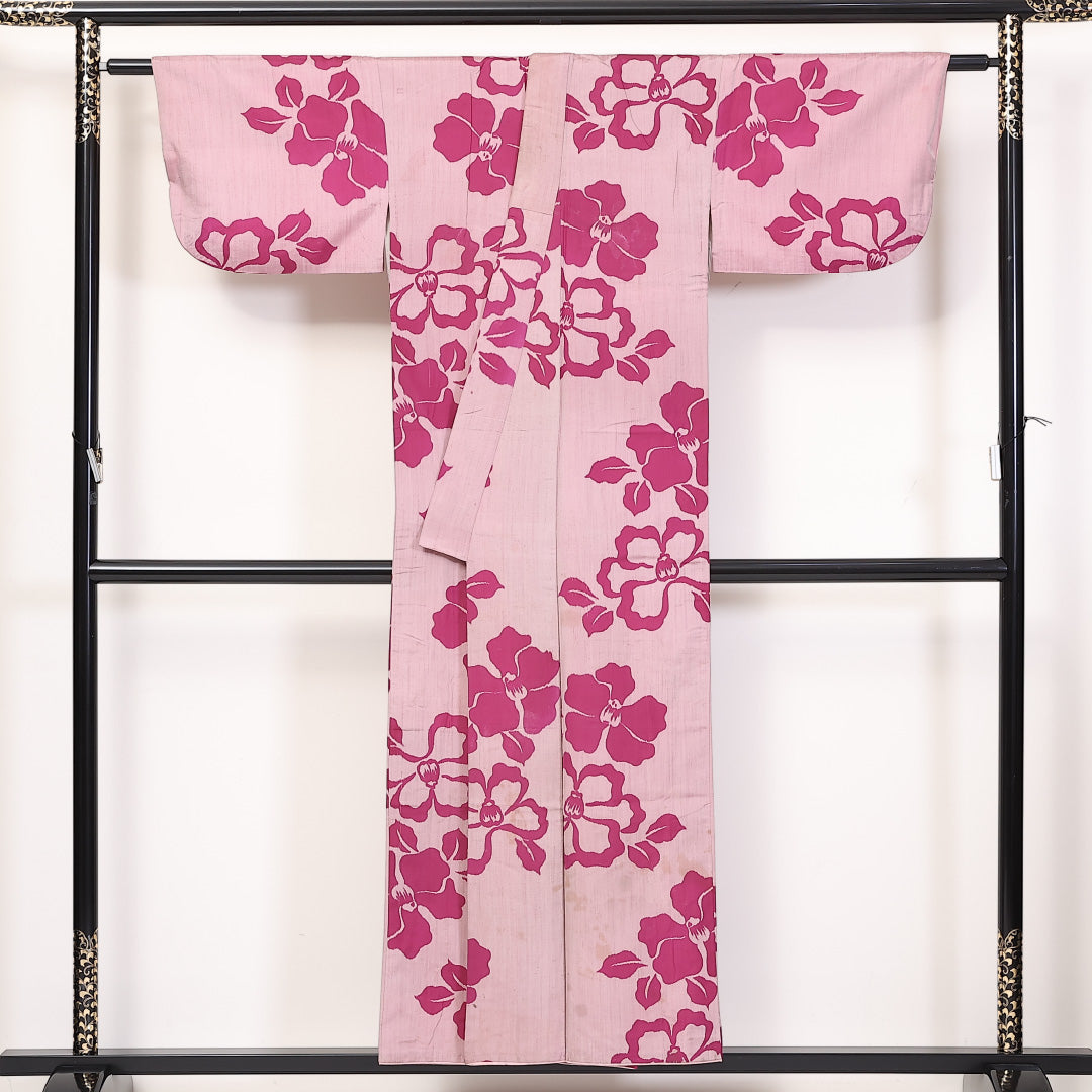 アンティーク 銘仙の着物 袷 身丈152cm 裄丈66cm 正絹 Dランク バチ衿 Sサイズ 牡丹 ピンク系 LP 1223-03767