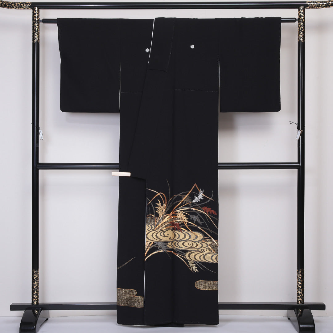 黒留袖 五つ紋 五三桐 身丈161cm 裄丈64.5cm Sランク 正絹 袷 比翼 広衿 L 観世水 稲 フォーマル 黒系 1211-F0222