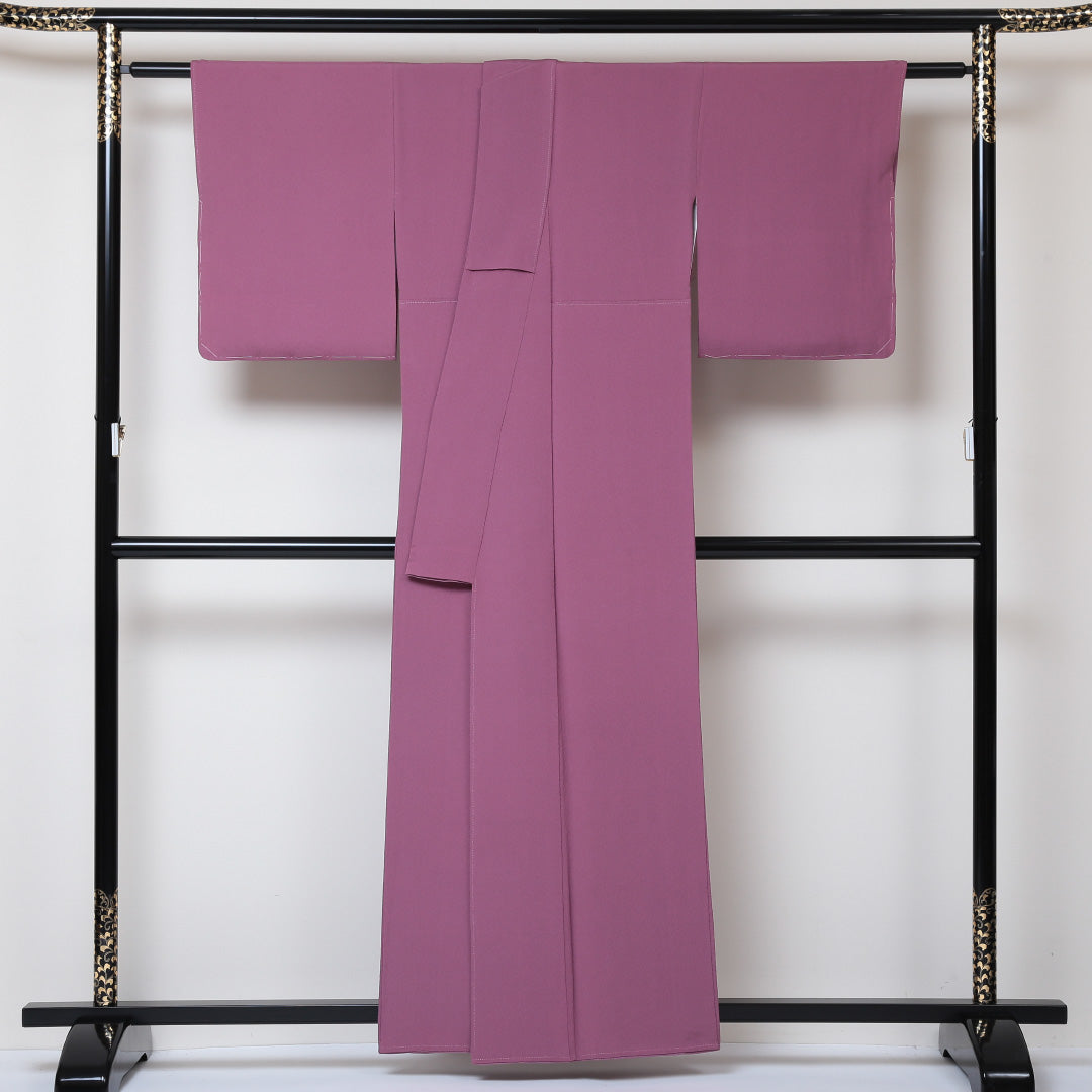色無地 袷 身丈160cm 裄丈65cm 正絹 Sランク 一つ紋 (違い銀杏) セミフォーマル 広衿 Lサイズ しつけ糸 無地 ピンク系 M4 1219-05136