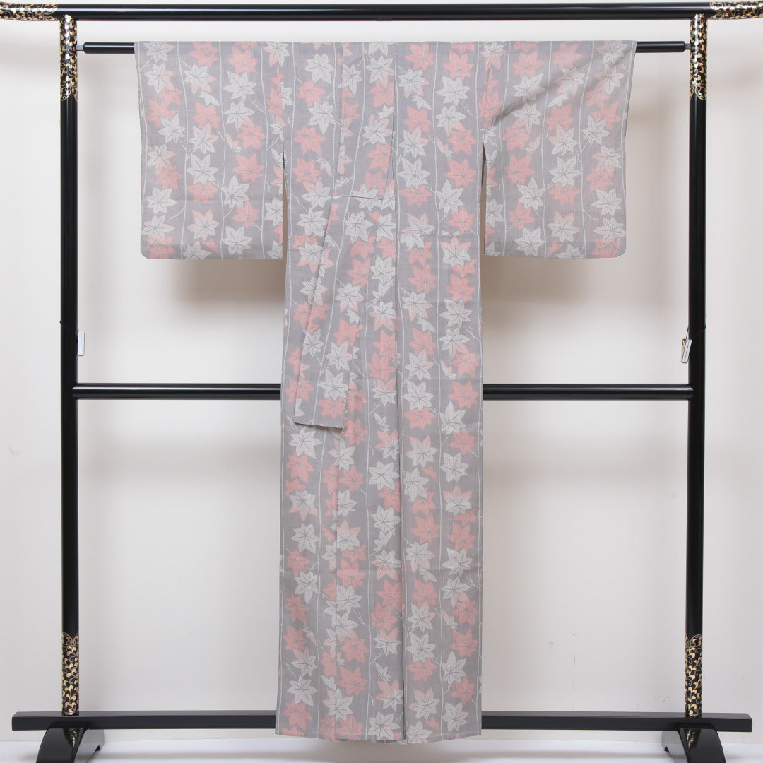 紬 夏紬 身丈154cm 裄62cm 洗える着物 紅葉 グレー系 Aランク 夏着物 1216004133222