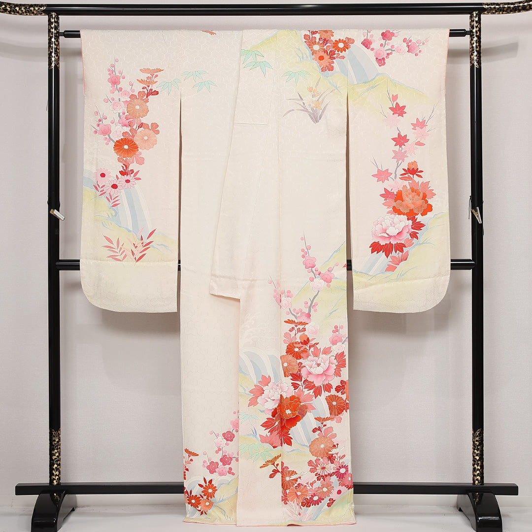 振袖 身丈168cm 裄丈65cm Aランク 正絹 袷 広衿 XL 牡丹 吉祥文様 菊 フォーマル 古典的 華やか クリーム系 白系 1213-F0545