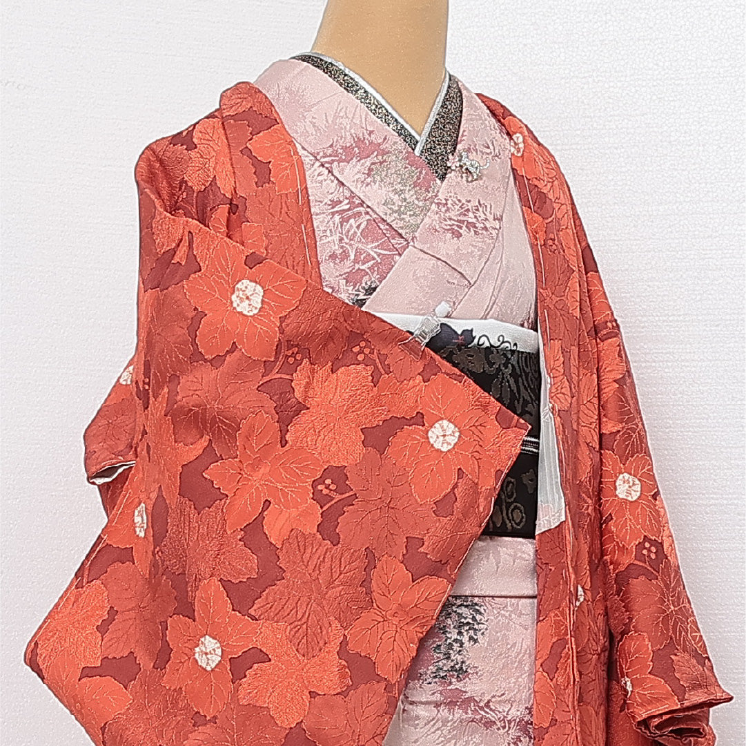 未使用品 洗える着物 羽織 袷 身丈80cm 裄丈66cm ポリエステル Nランク 紋意匠 (牡丹) カジュアル Mサイズ しつけ糸 朱系 RP 1232-13768