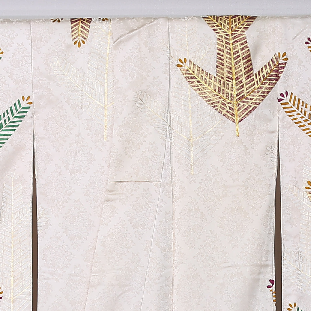 振袖 身丈169cm 裄丈66cm Aランク 袷 正絹 M 広衿 金駒刺繍 吉祥文様 松 植物柄 クリーム系 1213-F0449