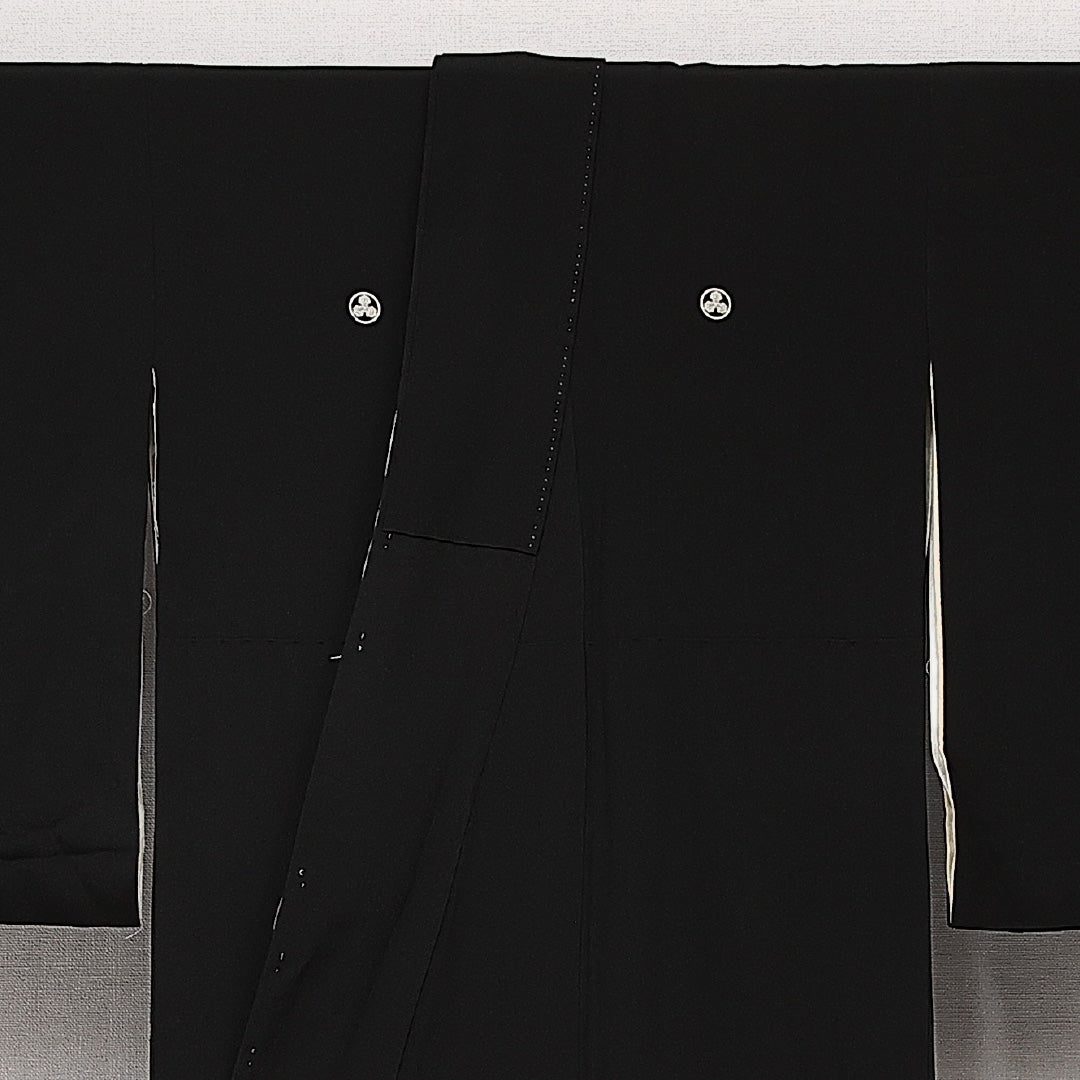 黒留袖 五つ紋 丸に三つ柏 身丈149cm 裄丈62cm Aランク 正絹 袷 比翼 広衿 XS 刺繍 鏡裏鳳凰文 牡丹 フォーマル 芸術的 華やか 黒系 1211-F0604