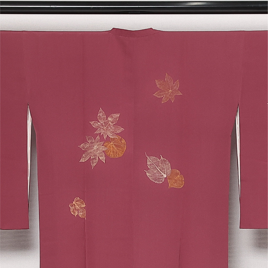 未使用品 道行コート 袷 身丈95cm 裄丈66cm 正絹 Sランク Mサイズ ポケットあり 落款 しつけ糸 紅葉 楓 ピンク系 RP 1237-13699