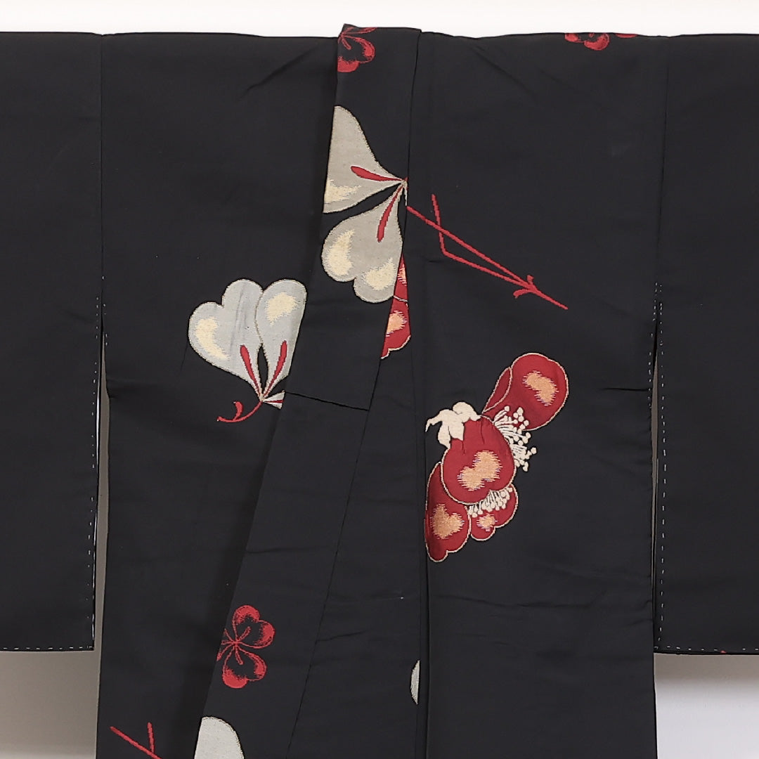 アンティーク お召 (切嵌め) 袷 身丈150cm 裄丈62cm 正絹 Cランク バチ衿 Sサイズ 椿 切嵌め 黒系 RP 1222-03735