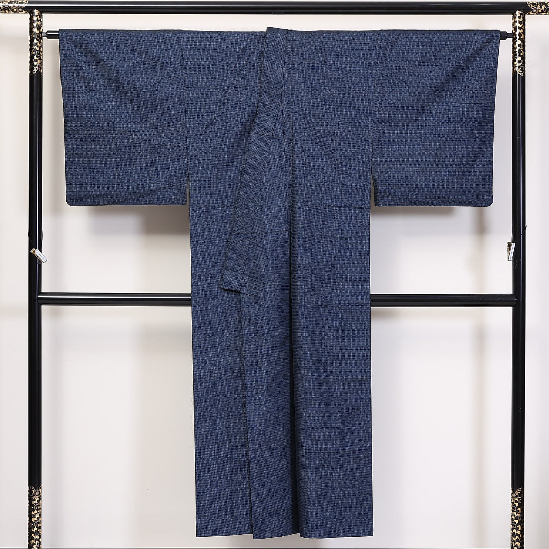 アンサンブル 男着物 (本場大島紬) 袷 身丈147cm 裄丈70cm 正絹 Aランク インフォーマル 棒衿 Lサイズ 証紙 亀甲 紺系 M4 1224-06234