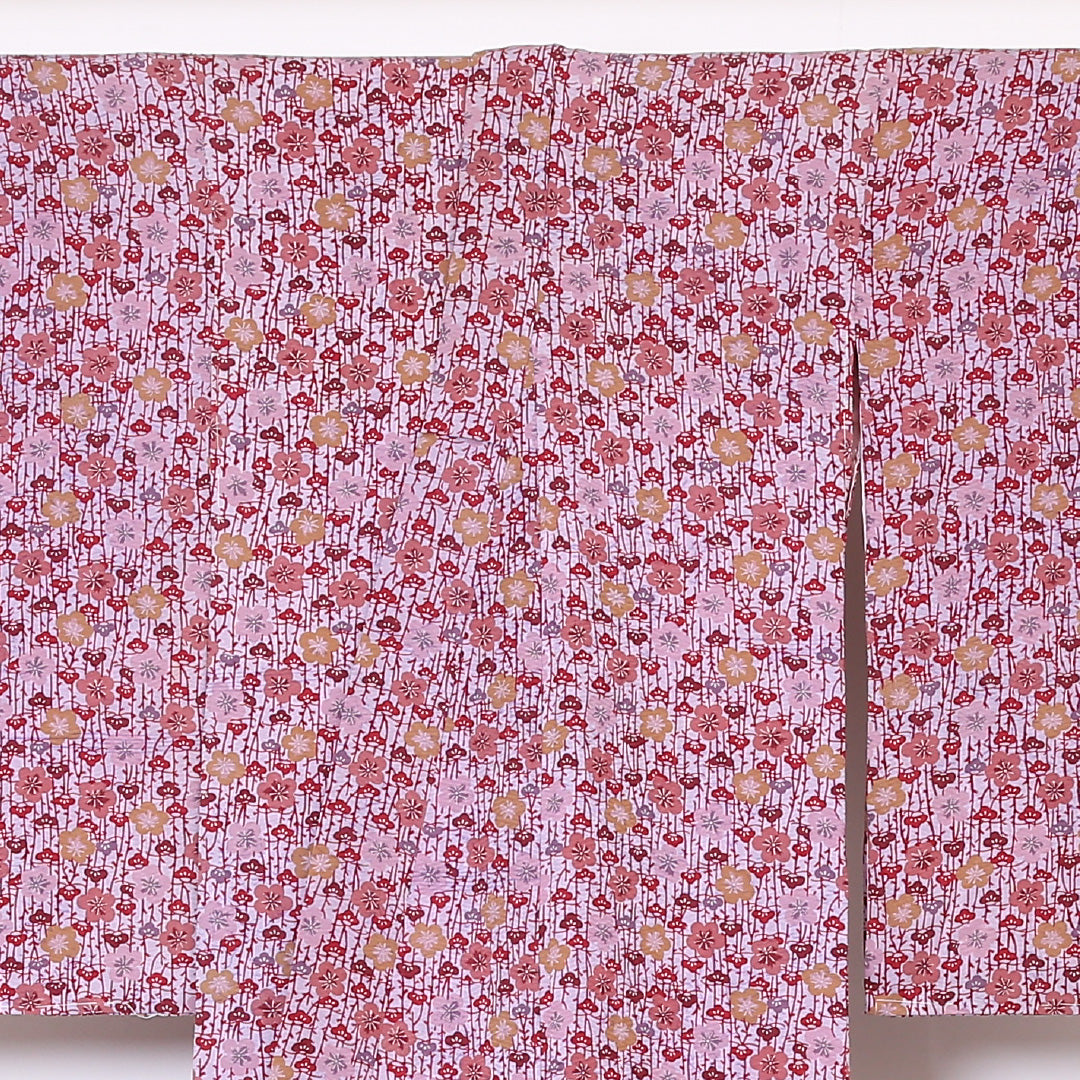 アンティーク 小紋 袷 身丈149cm 裄丈62cm 正絹 Aランク バチ衿 XSサイズ 梅 松 ピンク系 HP 1221-01929