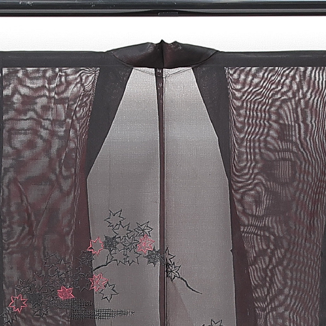 黒羽織 夏物 紗 身丈76cm 裄丈64cm 正絹 Sランク Mサイズ インフォーマル 絵羽羽織 龍田川 楓 刺繍 黒系 1217-14685