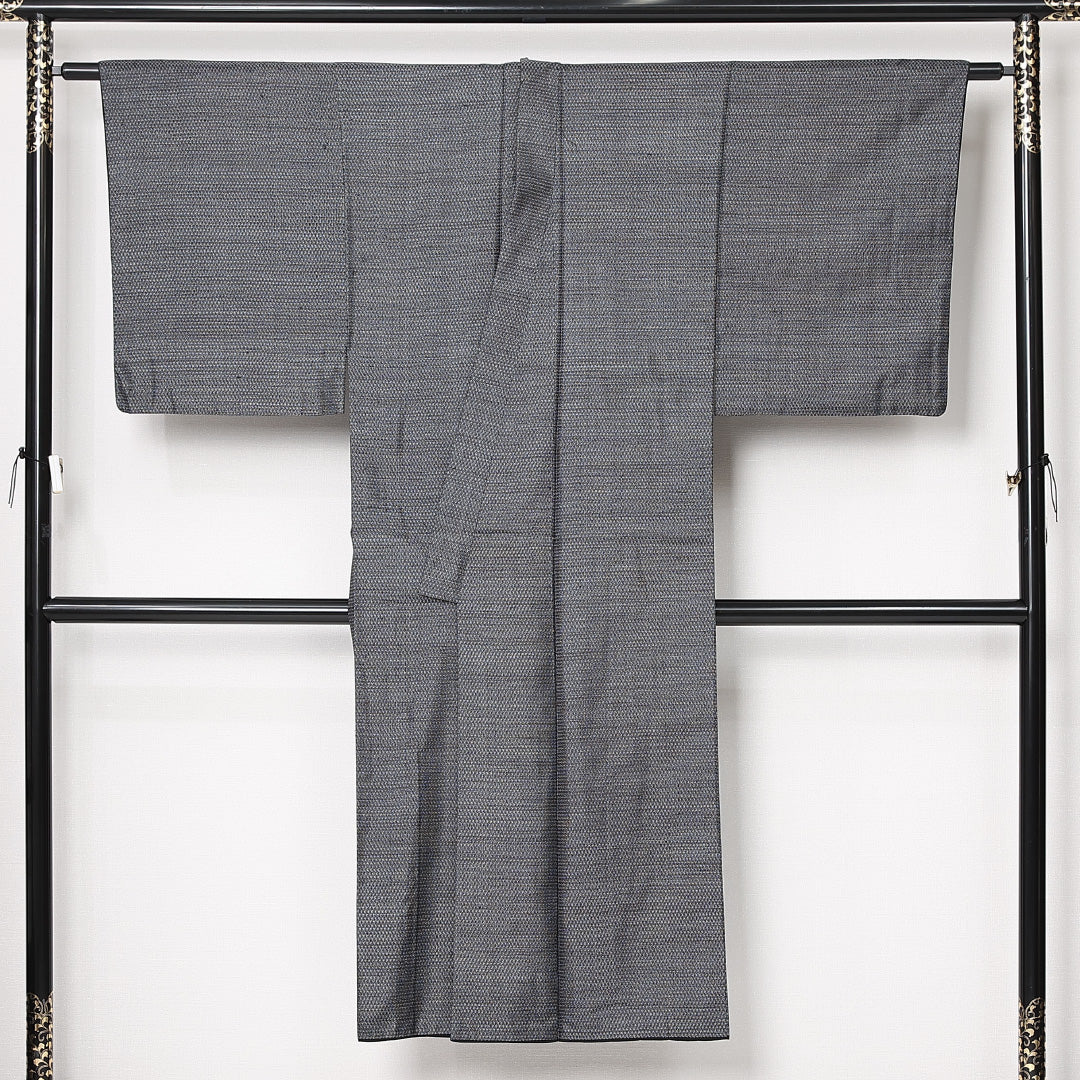 男着物 袷 身丈138cm 裄丈65cm 正絹 Cランク カジュアル 棒衿 Sサイズ 亀甲絣 グレー系 LP 1224-12998