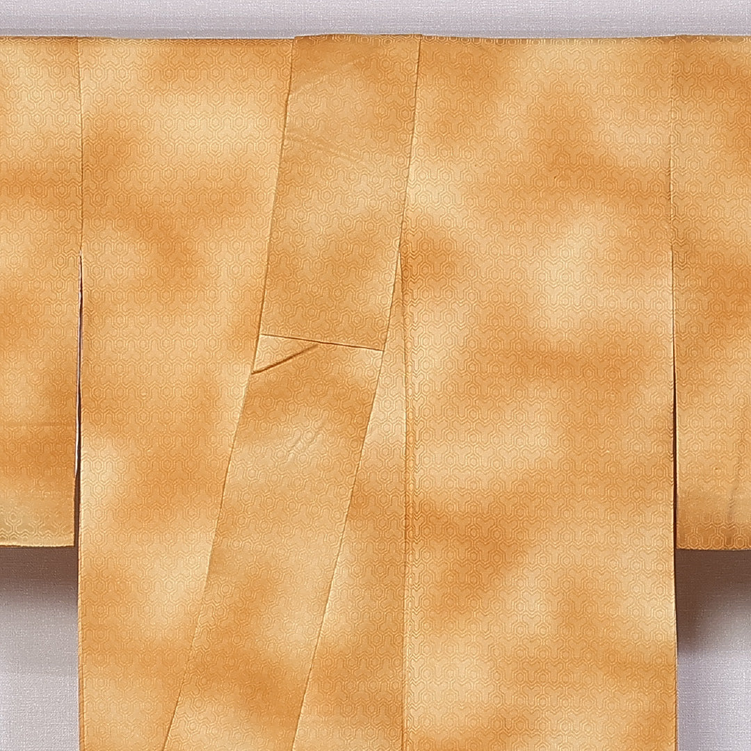 色無地 身丈154cm 裄丈64.5cm S 正絹 Aランク 袷 広衿 毘沙門亀甲 ぼかし 地紋あり 1214-10730