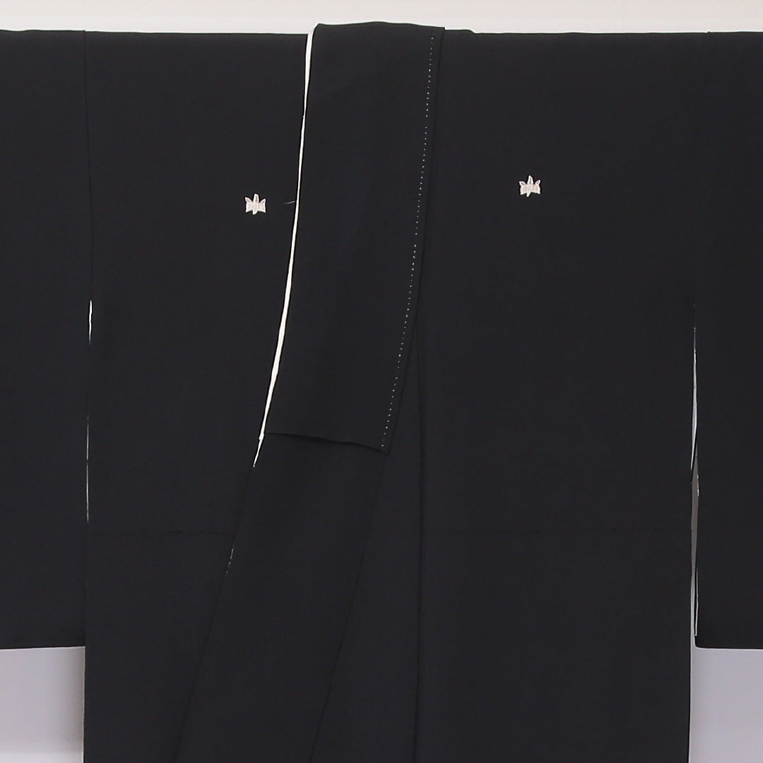 黒留袖 五つ紋 五七桐 身丈158cm 裄丈61.5cm Aランク 正絹 袷 比翼 広衿 M アラベスク 雪輪 金銀糸 フォーマル 黒系 1211-F0232