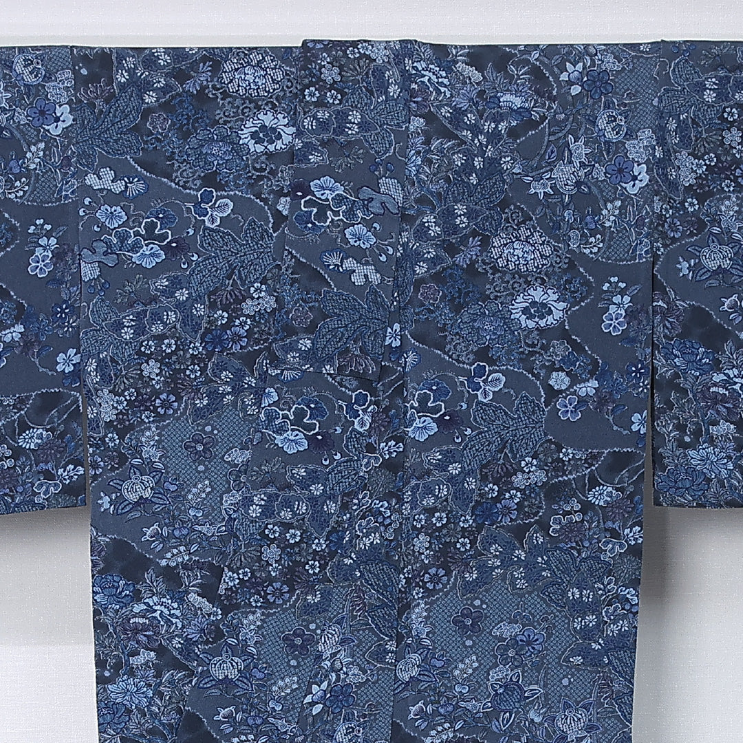 小紋 身丈164cm 裄丈64.5cm Sランク L 正絹 単衣 広衿 エレガント 藍型 ちりめん 橘 菊 桜 カジュアル 紺系 1215-12314