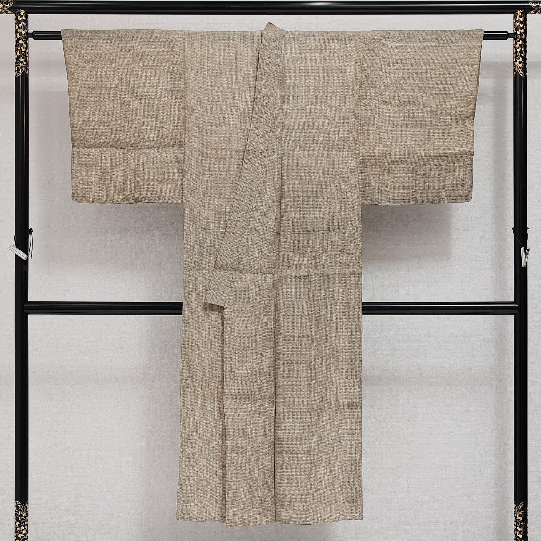 男着物 夏物 洗える着物 身丈137cm 裄丈63cm Cランク 麻 棒衿 Sサイズ カジュアル 亀甲 シック 淡い ベージュ系 クリーム系 1219-14288