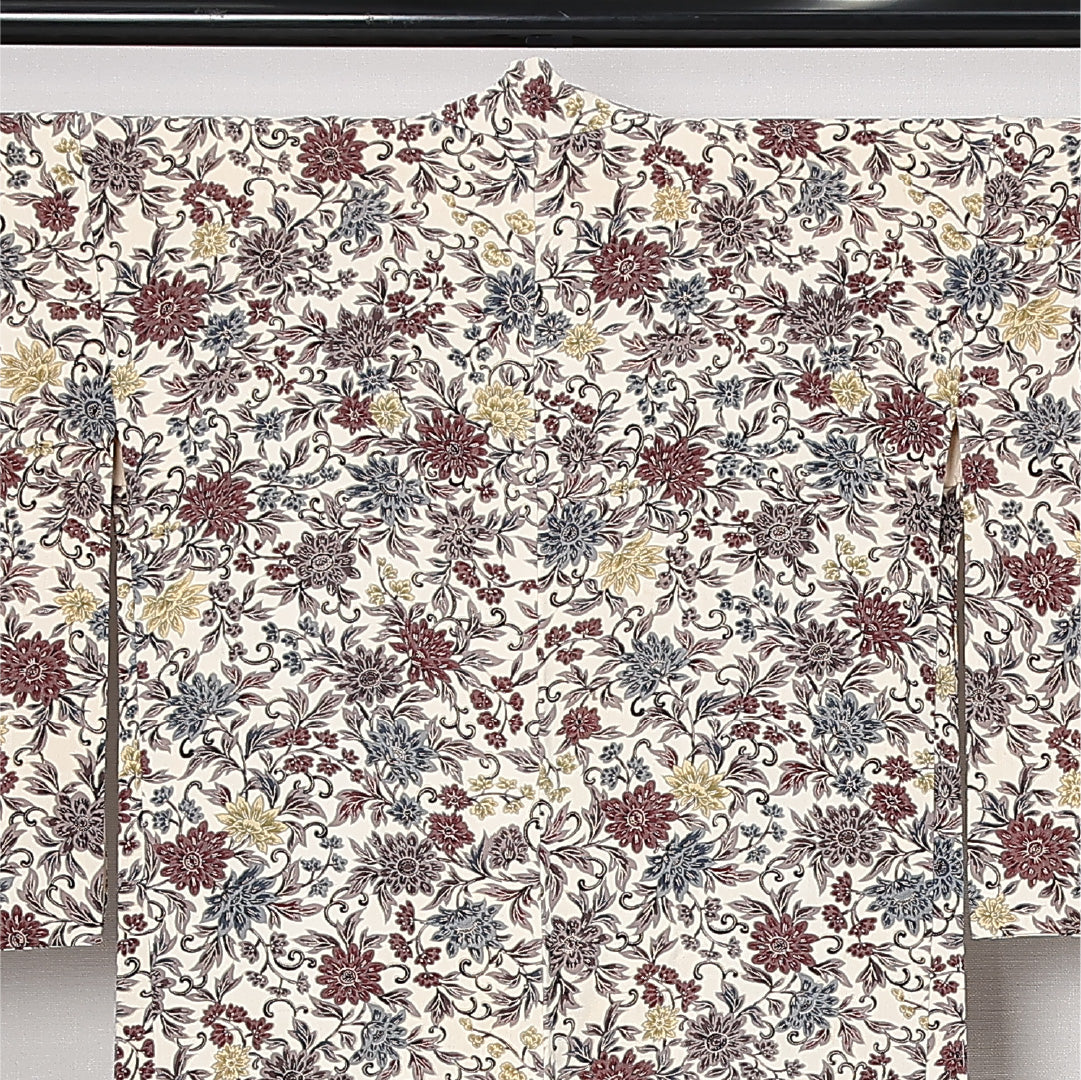 羽織 袷 身丈83cm 裄丈64cm 正絹 Sランク カジュアル Mサイズ 紐あり 唐草 菊 クリーム系 M4 1232-12614