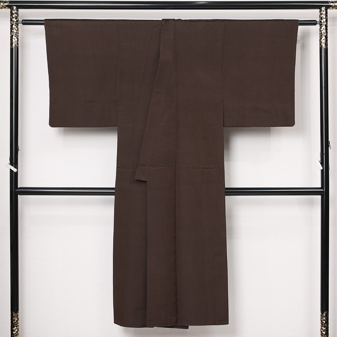 男着物 (本塩沢) 袷 身丈138cm 裄丈64cm 正絹 Aランク カジュアル 棒衿 Sサイズ お召 格子絣 茶系 RP 1224-13100