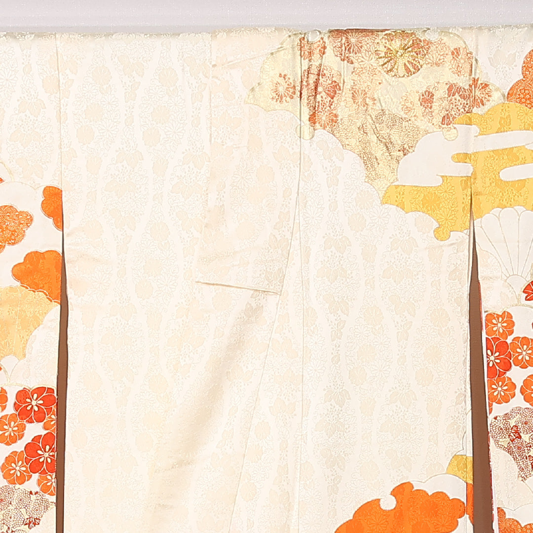 振袖 身丈165cm 裄丈64.5cm Bランク 袷 正絹 S 広衿 刺繍 金駒刺繍 エ霞 吉祥文様 古典柄 雪輪 菊 紅葉 楓 花柄 金襴 橘 クリーム系 1213-F0439