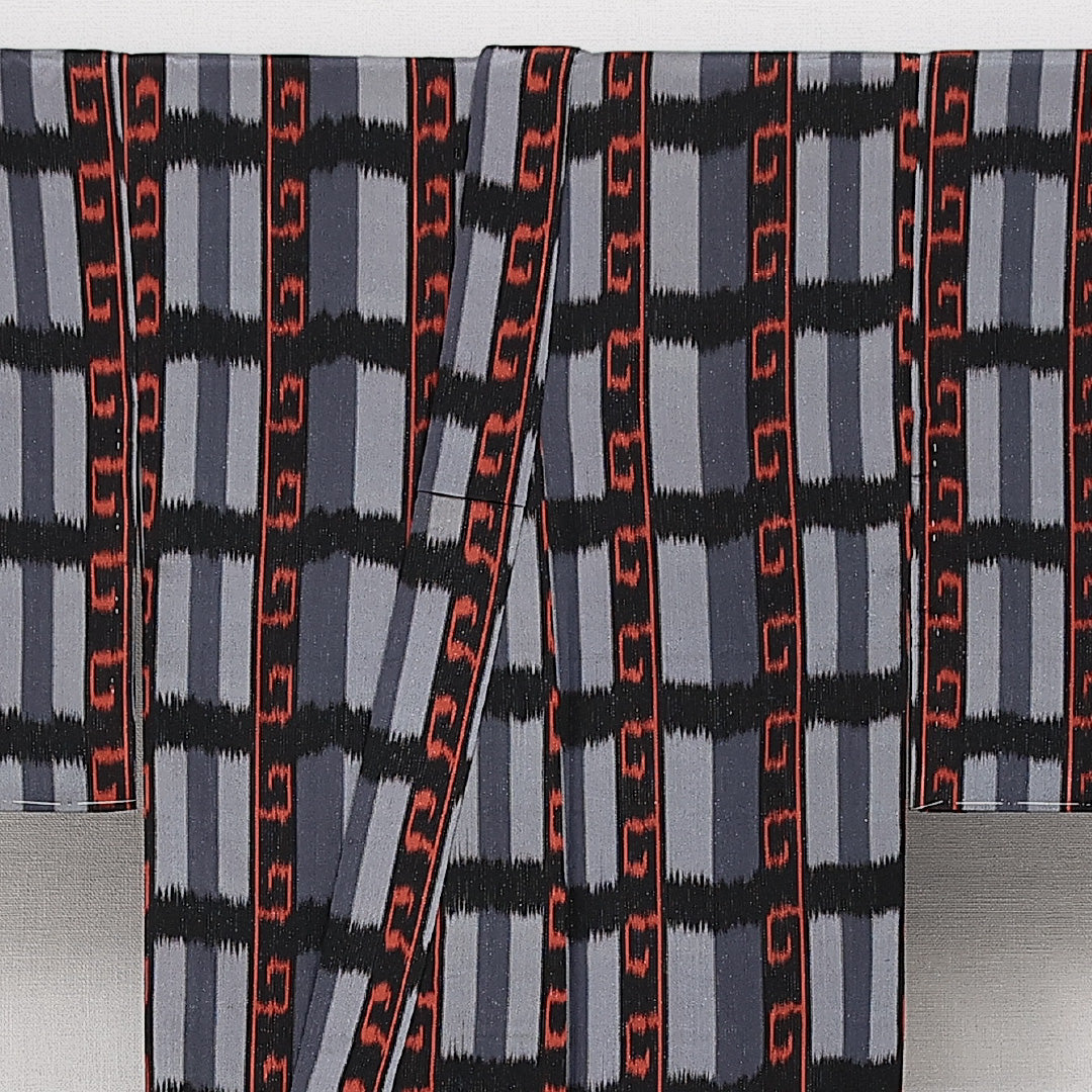 お召 袷 身丈150cm 裄丈62cm 正絹 Aランク インフォーマル バチ衿 Sサイズ 漆糸 格子 グレー系 RP 1222-14438