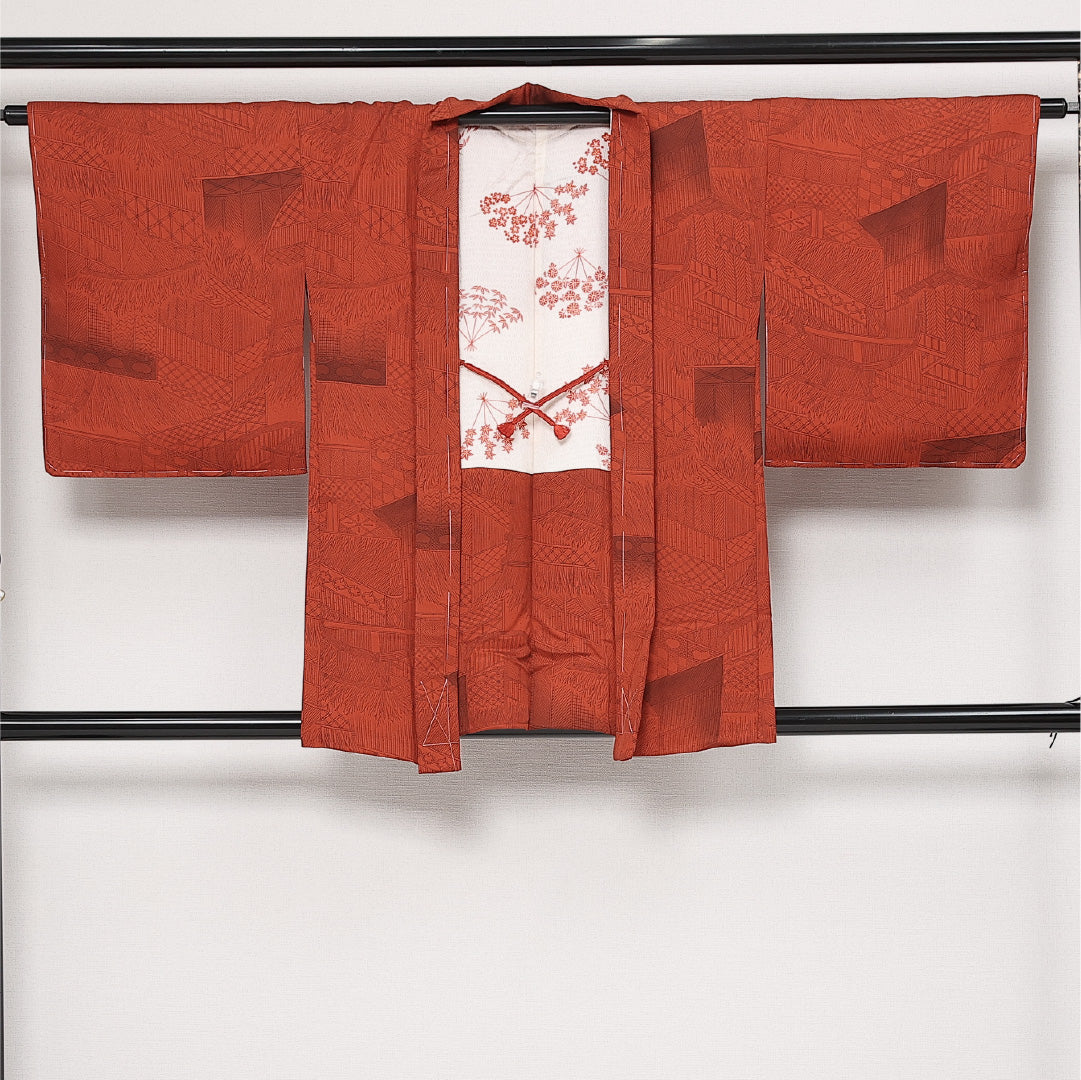 未使用品 羽織 袷 身丈81cm 裄丈64cm 正絹 Nランク カジュアル Mサイズ 紐あり しつけ糸 垣根 赤系 RP 1232-13753