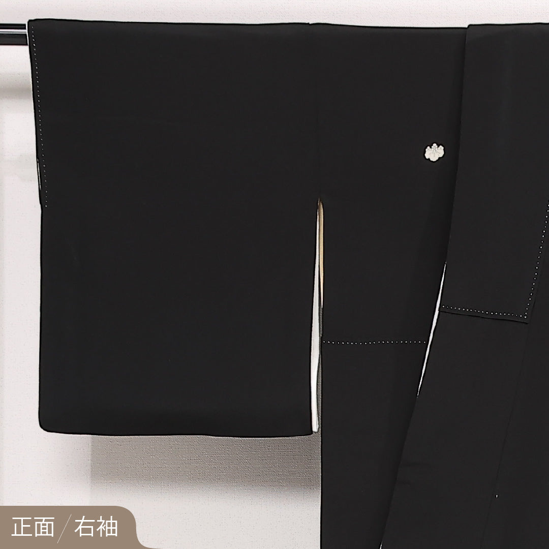 黒留袖 五つ紋 五三桐 身丈154cm 裄丈64.5cm Aランク 正絹 袷 比翼 広衿 S 鶴 吉祥文様 フォーマル 古典的 華やか 黒系 1211-F0580