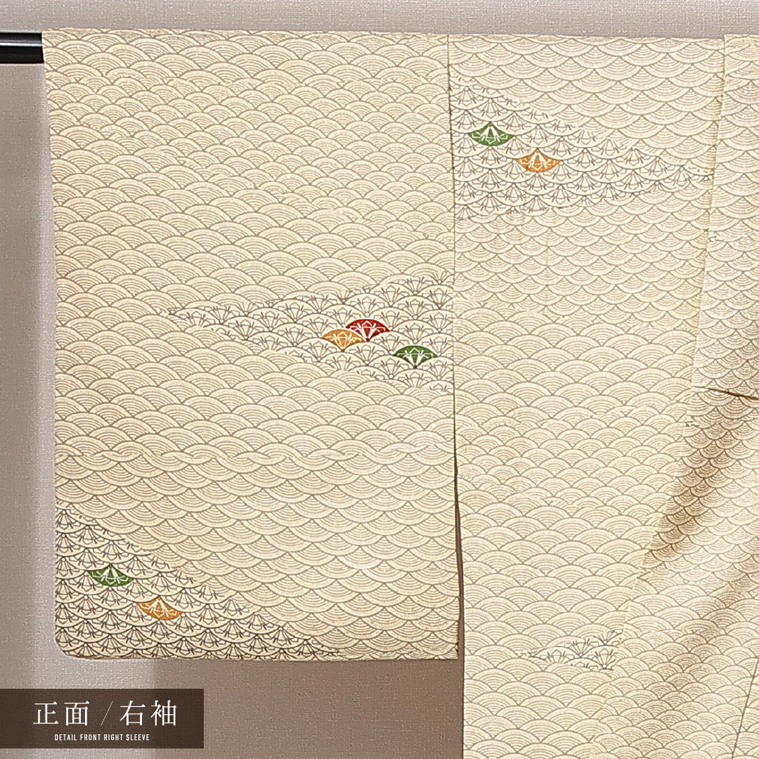 小紋 洗える着物 袷 身丈158cm 裄丈64cm ポリエステル Cランク Mサイズ 広衿 インフォーマル 源氏車 青海波 クリーム系 1215-14822