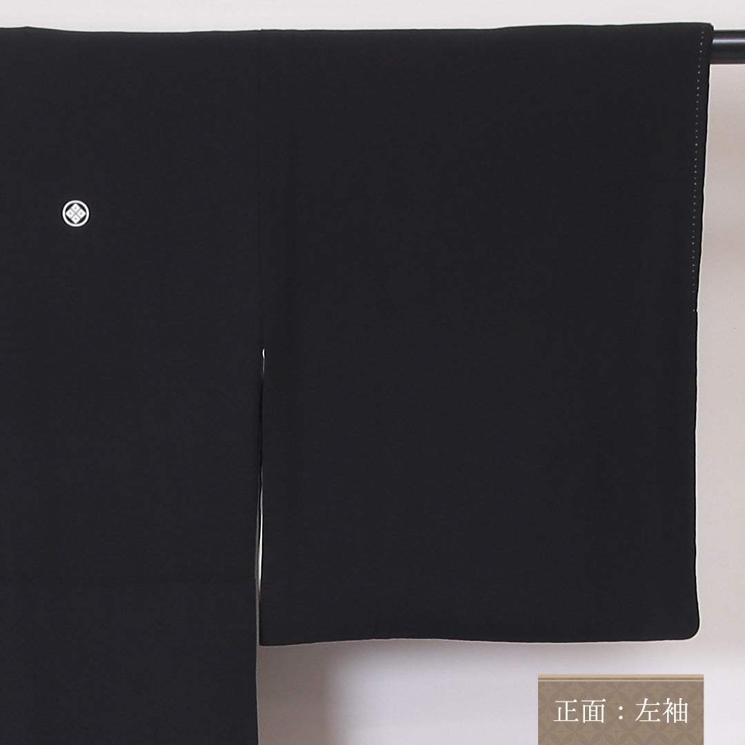 黒留袖 五つ紋 丸に四ツ目菱 身丈161cm 裄丈64cm Aランク 正絹 袷 比翼 広衿 L 落款 たたき染 御所車 梅 松 フォーマル 黒系 1211-F0218