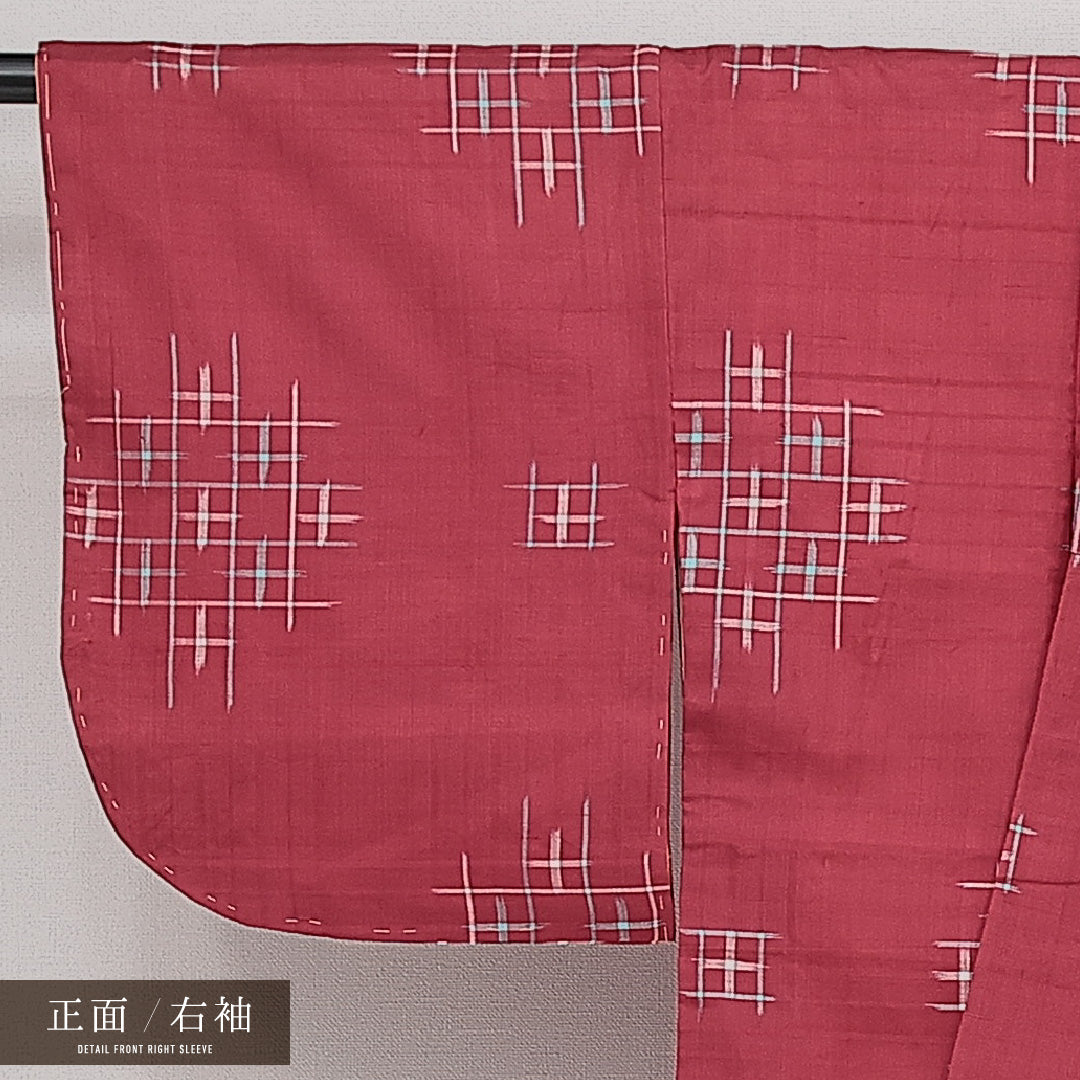 アンティーク 銘仙の着物 袷 身丈143cm 裄丈61cm 正絹 Bランク バチ衿 XSサイズ 井絣 赤系 RP 1223-14421