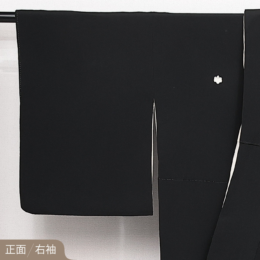 黒留袖 五つ紋 五三桐 身丈157cm 裄丈64cm Sランク 正絹 袷 比翼 広衿 M 刺繍 金駒刺繍 鏡裏文 鳳凰 古典的 格調高い 黒系 1211-F0600