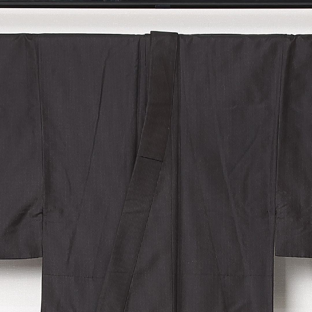 男着物 袷 身丈134cm 裄丈64cm 正絹 Sランク カジュアル 棒衿 XSサイズ 縞 黒系 RP 1224-13031