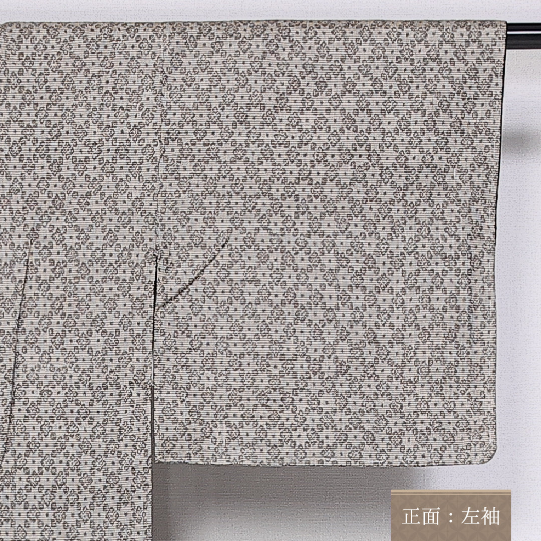 紬 袷 身丈155cm 裄丈62cm 正絹 Sランク カジュアル バチ衿 Mサイズ 花菱 ベージュ系 RP 1223-10505
