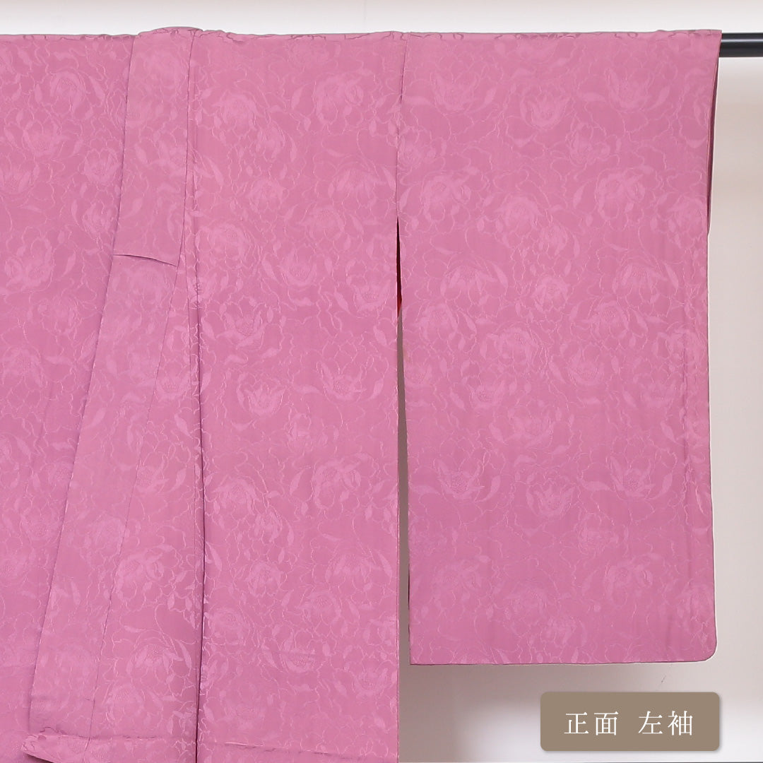 アンティーク 色無地 袷 身丈153cm 裄丈63cm 正絹 Bランク 一つ紋 (五三桐) 紋意匠 (牡丹) バチ衿 Sサイズ ピンク系 PO 1219-05198