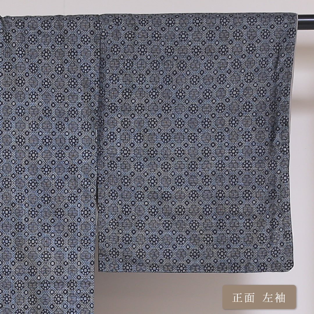 紬 袷 身丈154cm 裄丈62cm 正絹 Aランク Sサイズ 広衿 カジュアル 幾何学柄 グレー系 1216-03172