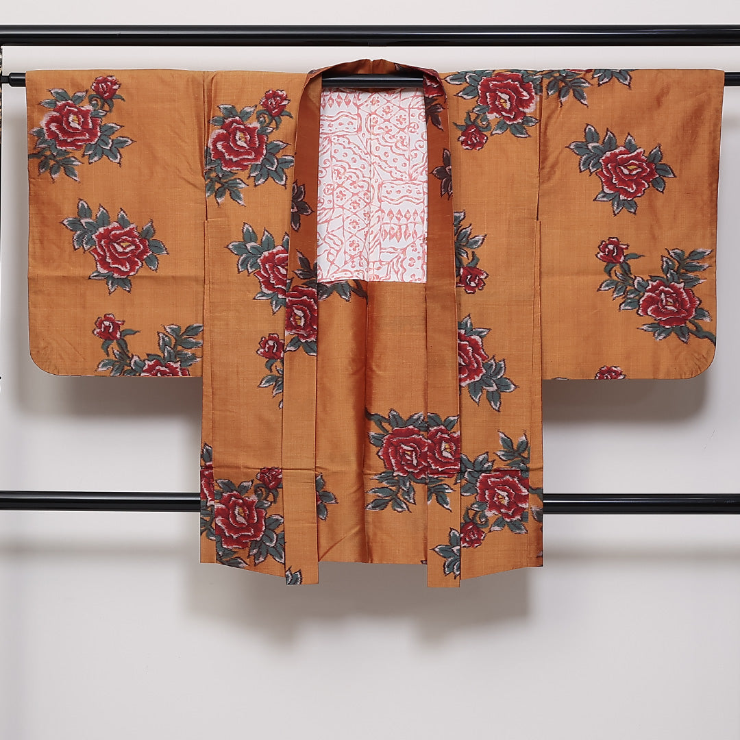 アンティーク 羽織 (銘仙) 袷 身丈90cm 裄丈63cm 正絹 Aランク Sサイズ 牡丹 黄系 RP 1232-06171
