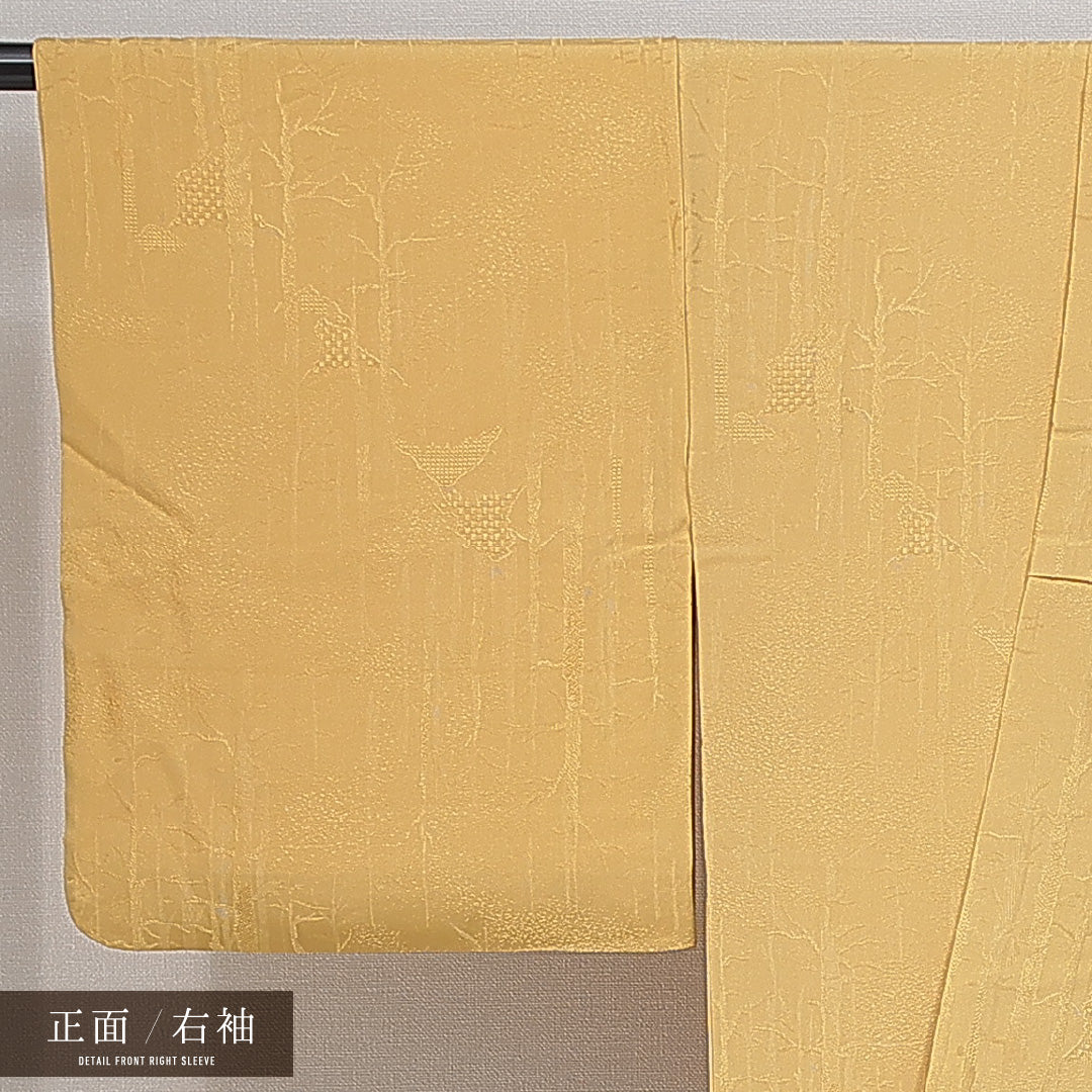 色無地 袷 身丈160cm 裄丈65cm 正絹 Aランク 一つ紋 (丸に片喰) 紋意匠 (創作柄) セミフォーマル 広衿 Lサイズ 無地 黄系 RP 1219-14779