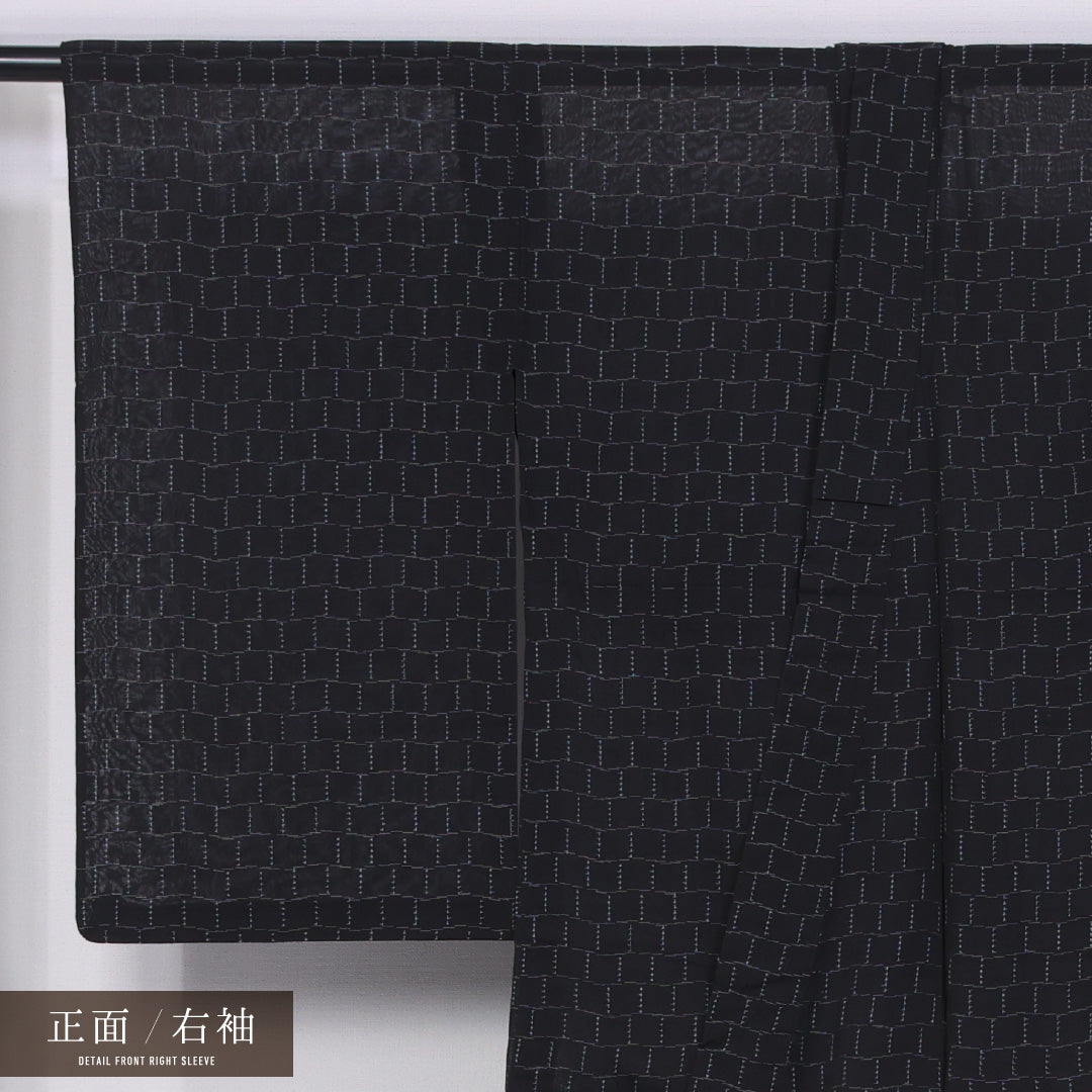 夏物 紬 夏紬 身丈151cm 裄丈63cm 正絹 Sランク カジュアル バチ衿 Sサイズ 十字絣 黒系 RP 1223-11445