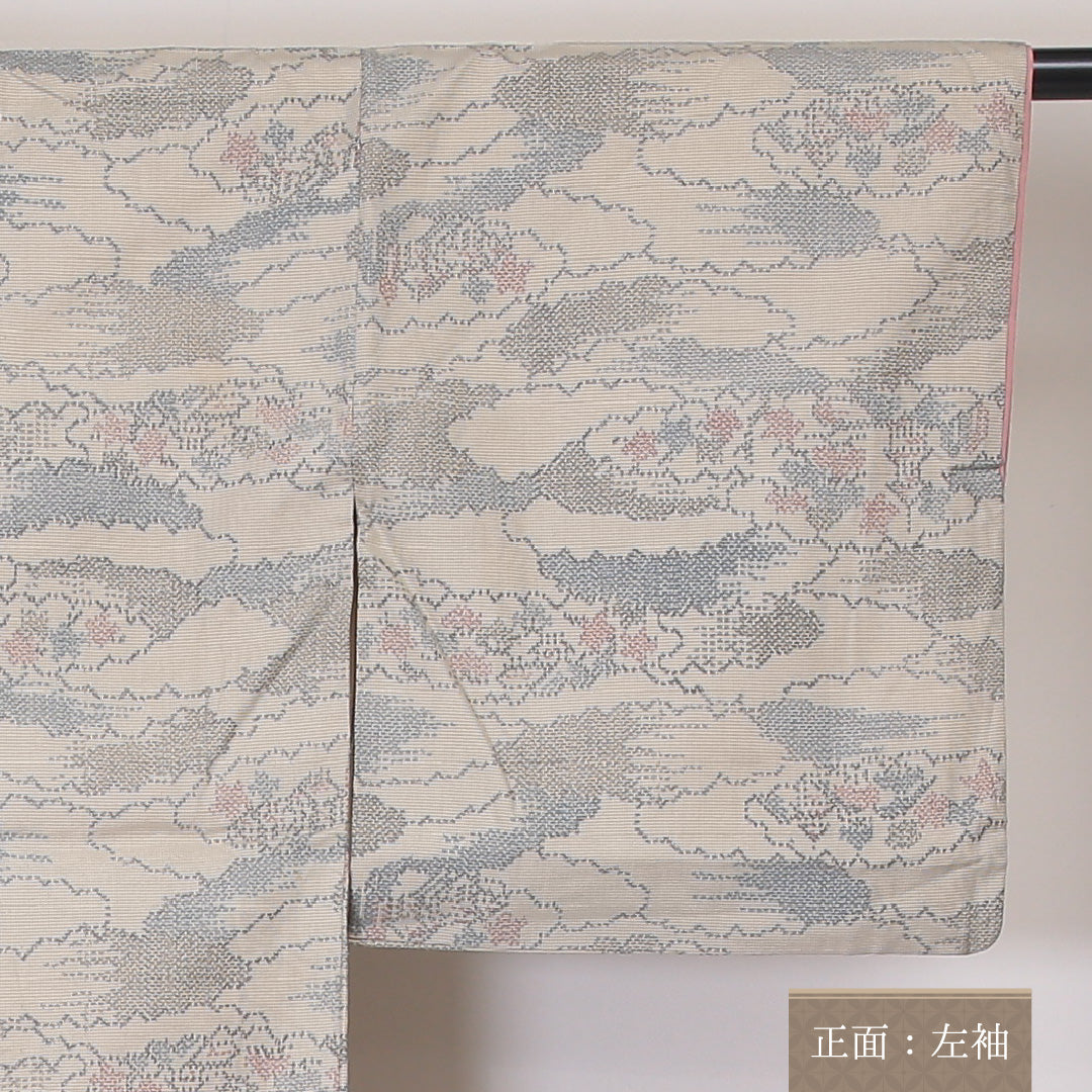大島紬 袷 身丈153cm 裄63cm 正絹 雲取 クリーム系 Bランク 1216-00934