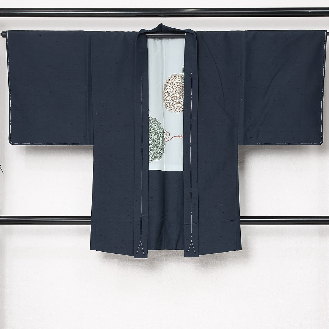 未使用品 羽織 男性用 袷 身丈91cm 裄丈34cm 正絹 Nランク カジュアル XSサイズ ひげ紬 しつけ糸 無地 紺系 RP 1235-13051