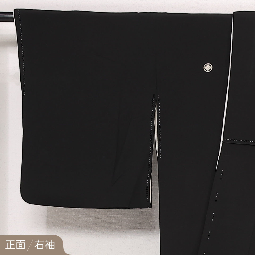 黒留袖 五つ紋 四ツ目菱 身丈158cm 裄丈64.5cm Aランク 正絹 袷 比翼 広衿 M 刺繍 金箔 薔薇 フォーマル 華やか 存在感 黒系 1211-F0577