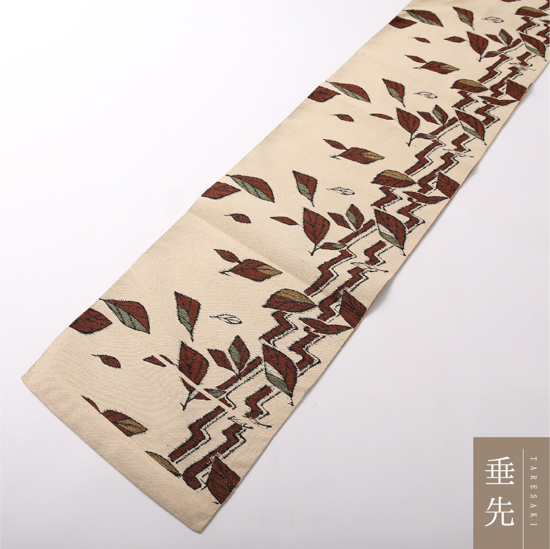 八寸名古屋帯 Cランク 帯丈352cm 正絹 六通 松葉仕立て 織り カジュアル 紬 植物柄 クリーム系 RP 1245-03094