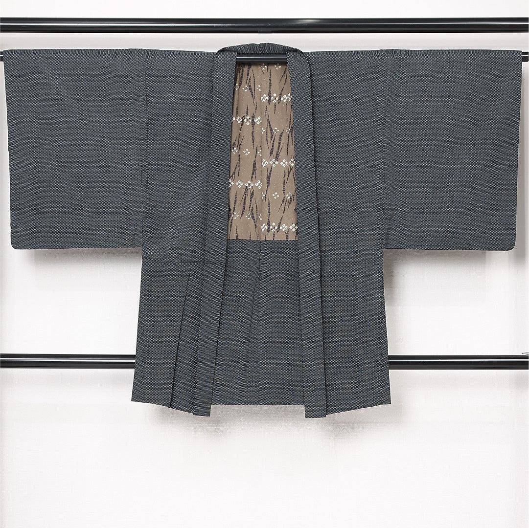羽織 男性用 袷 身丈90cm 裄丈67cm 正絹 Sランク カジュアル Sサイズ 十字絣 グレー系 RP 1235-13057