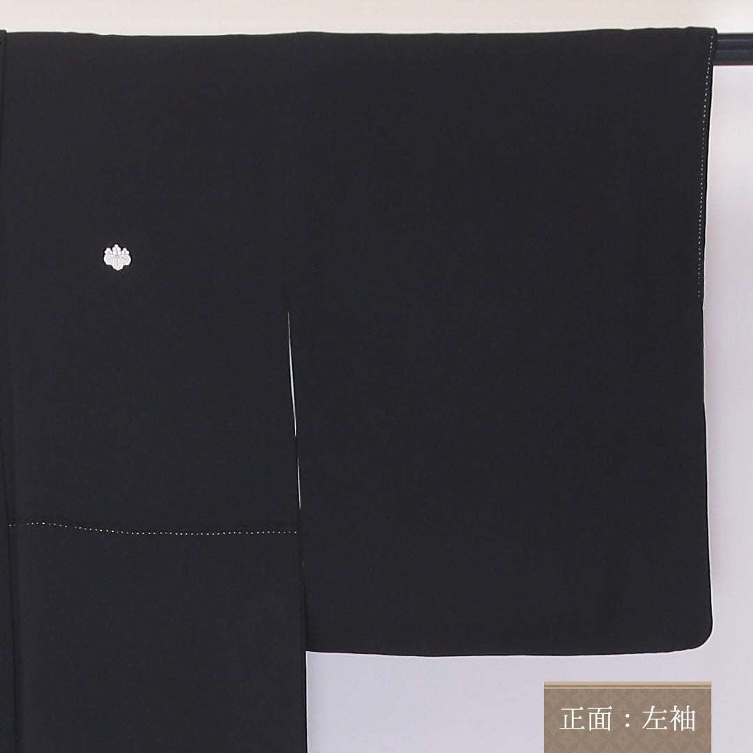 黒留袖 五つ紋 五三桐 身丈161cm 裄丈63.5cm Sランク 正絹 袷 比翼 広衿 L 落款 熨斗 松 吉祥文様 フォーマル 黒系 1211-F0273