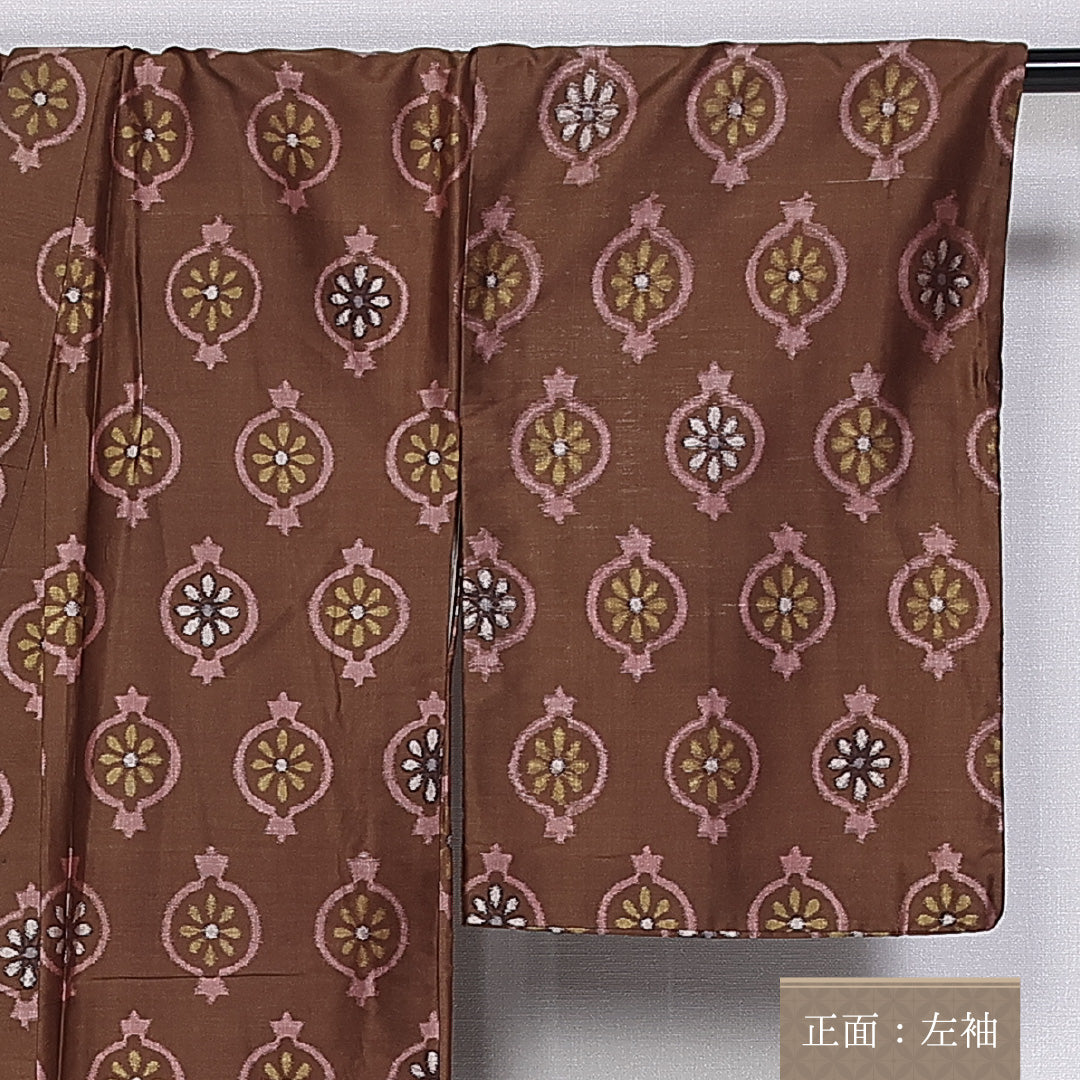 アンティーク 銘仙の着物 袷 身丈149cm 裄丈63cm 正絹 Bランク バチ衿 XSサイズ 花柄 茶系 RP 1223-10543